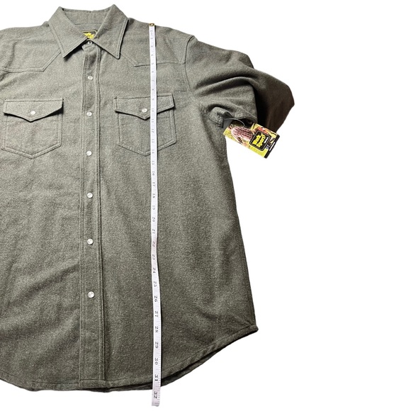 Work n Sport Long Sleeve Button Down Shirt Size Medium NWT - Picture 9 of 9